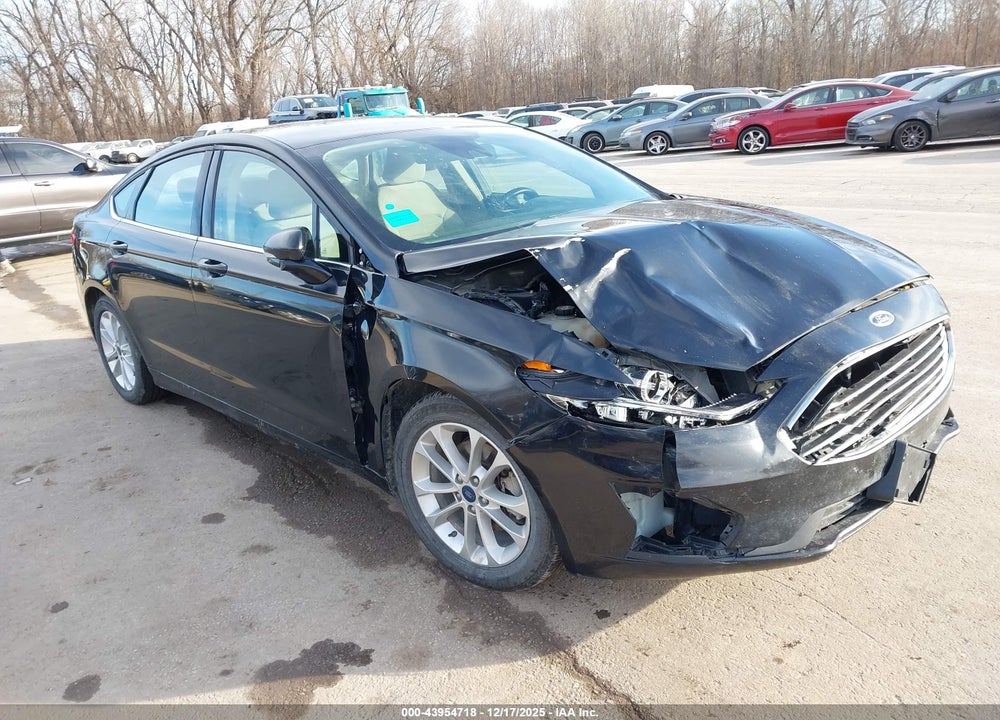 2019 FORD FUSION SE VIN: 3FA6P0HD8KR250575
