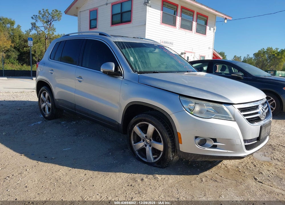2010 VOLKSWAGEN TIGUAN WOLFSBURG EDITION VIN: WVGBV7AX5AW515228