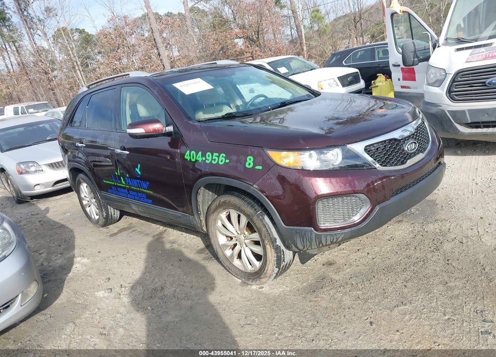 2011 KIA SORENTO LX V6 VIN: 5XYKT4A23BG103580