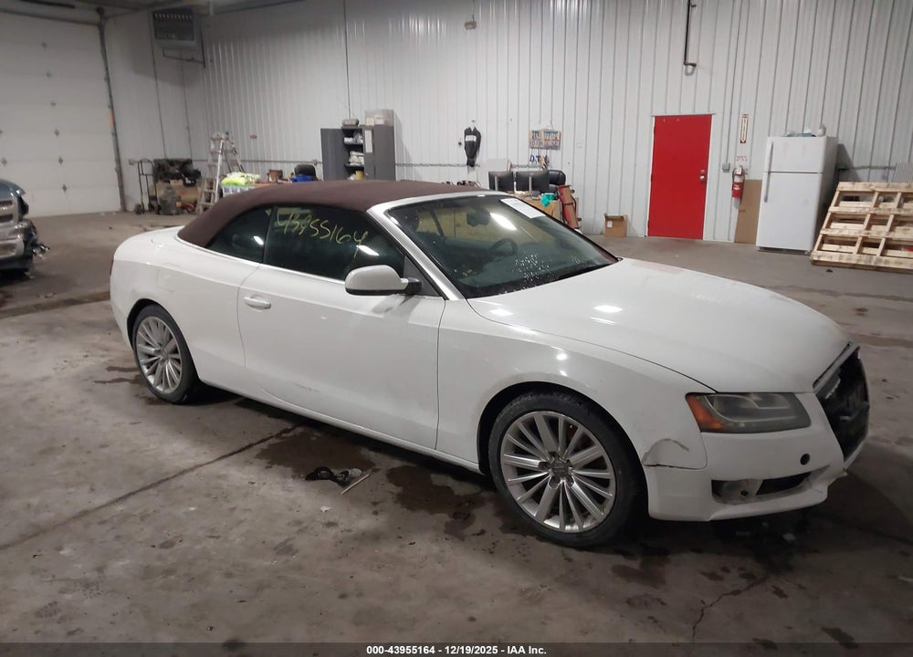2011 AUDI A5 2.0T PREMIUM VIN: WAUJFAFH8BN014270