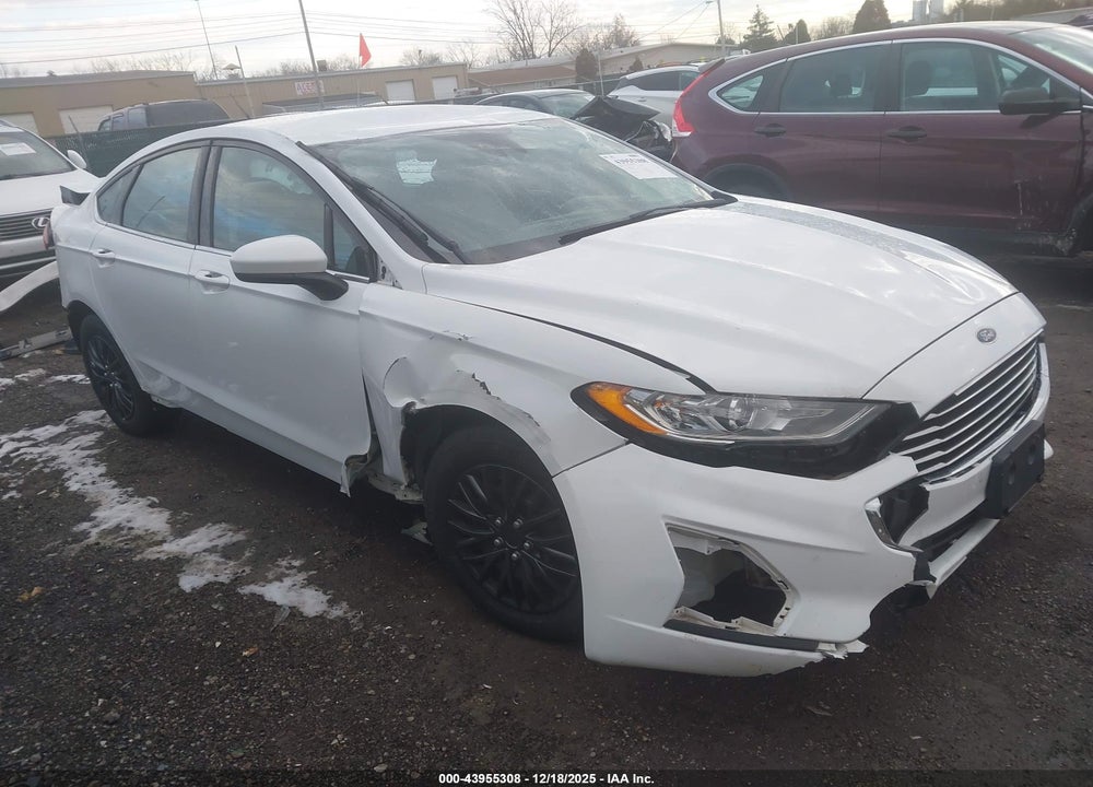 2019 FORD FUSION S VIN: 3FA6P0G77KR151600