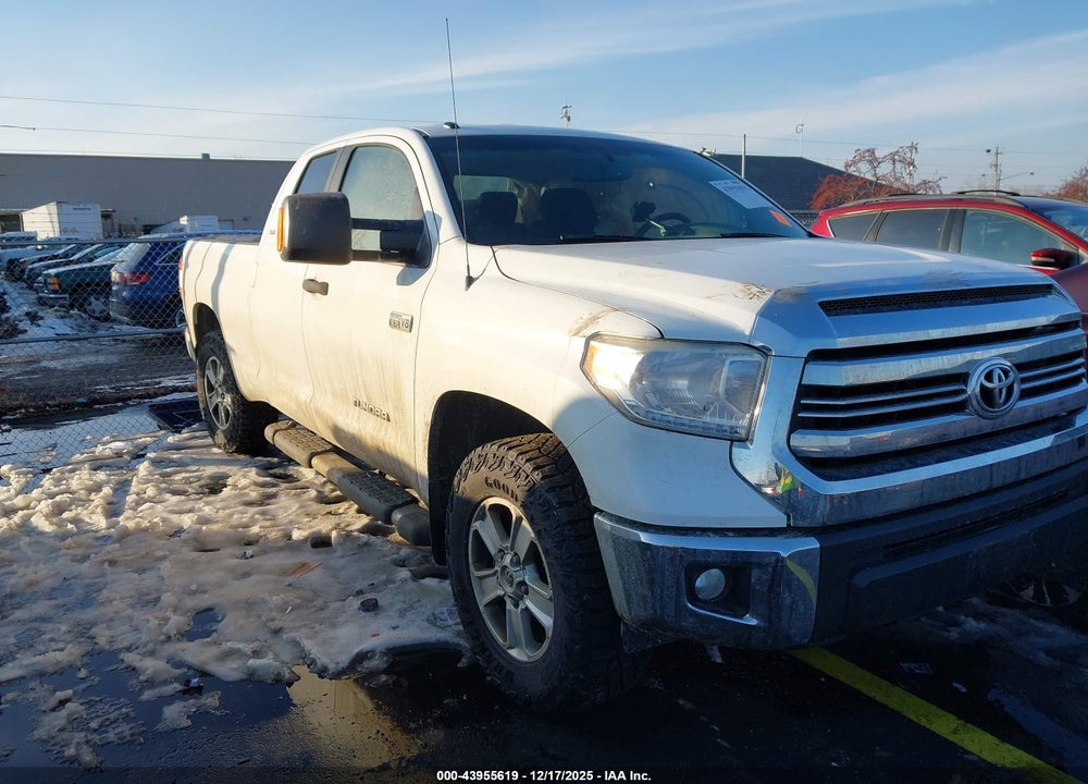 2017 TOYOTA TUNDRA SR5 5.7L V8 VIN: 5TFUW5F16HX603096