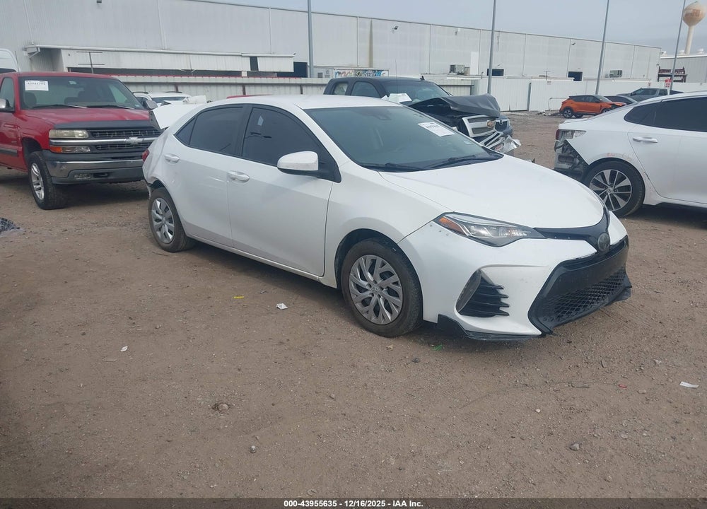 2018 TOYOTA COROLLA LE VIN: 5YFBURHE5JP814573