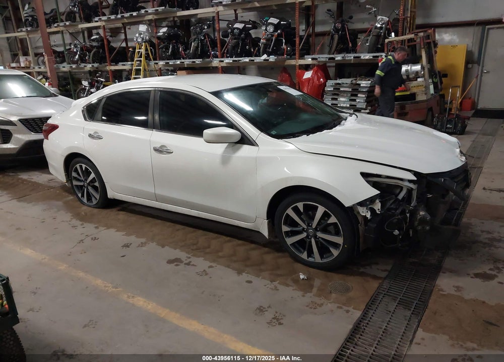 2017 NISSAN ALTIMA 2.5 SR VIN: 1N4AL3APXHN348644