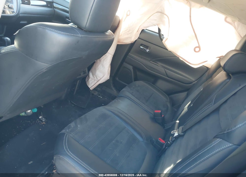 2020 MITSUBISHI OUTLANDER SE 2.4 S-AWC VIN: JA4AZ3A36LZ045751