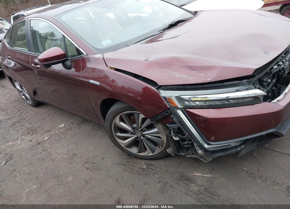 2018 HONDA CLARITY PLUG-IN HYBRID TOURING VIN: JHMZC5F32JC017653