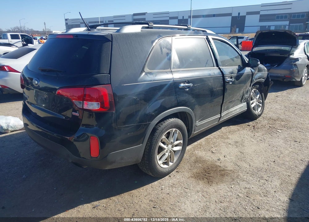 2015 KIA SORENTO LX VIN: 5XYKT4A6XFG630315