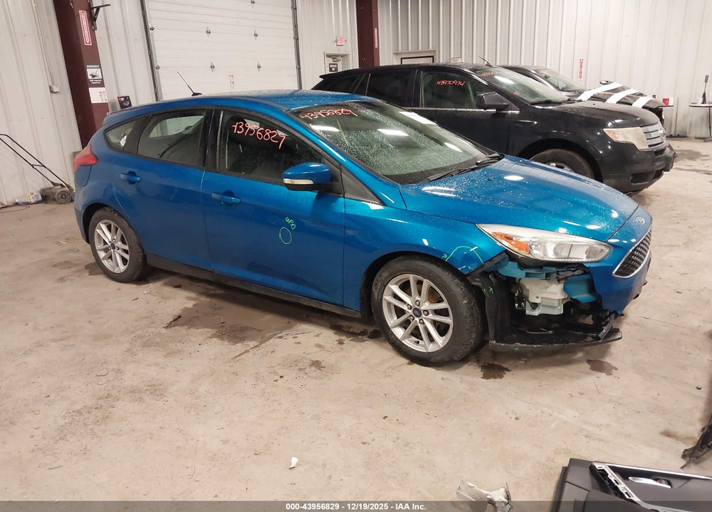 2016 FORD FOCUS SE VIN: 1FADP3K25GL248420