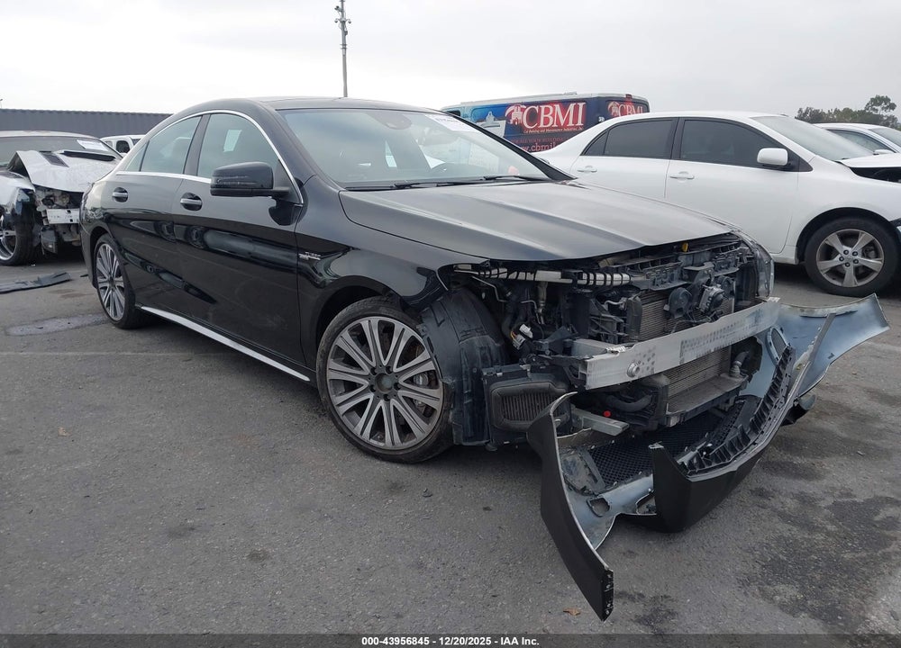 2014 MERCEDES-BENZ CLA 45 AMG 4MATIC VIN: WDDSJ5CB6EN137024