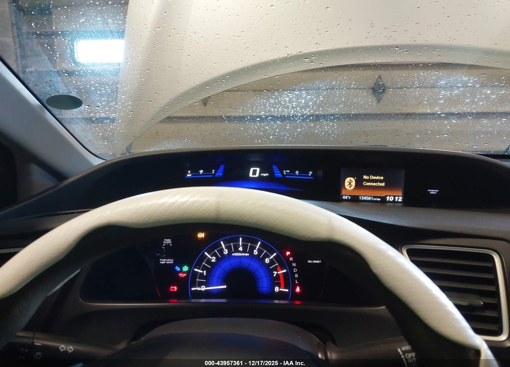 2014 HONDA CIVIC LX VIN: 19XFB2F57EE218518