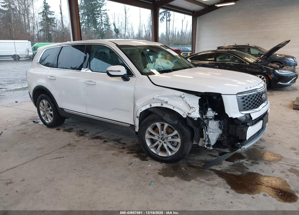 2021 KIA TELLURIDE LX VIN: 5XYP24HC1MG130674