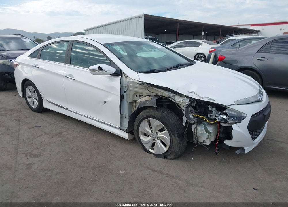 2014 HYUNDAI SONATA HYBRID VIN: KMHEC4A43EA113282