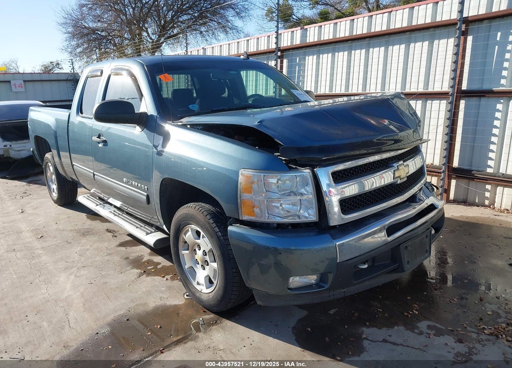 2011 CHEVROLET SILVERADO 1500 LT VIN: 1GCRCSE0XBZ297201