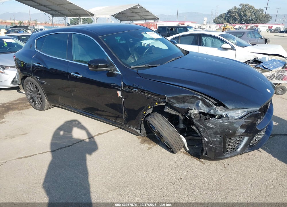 2024 MASERATI LEVANTE MODENA ULTIMA VIN: ZN661YUM3RX443734