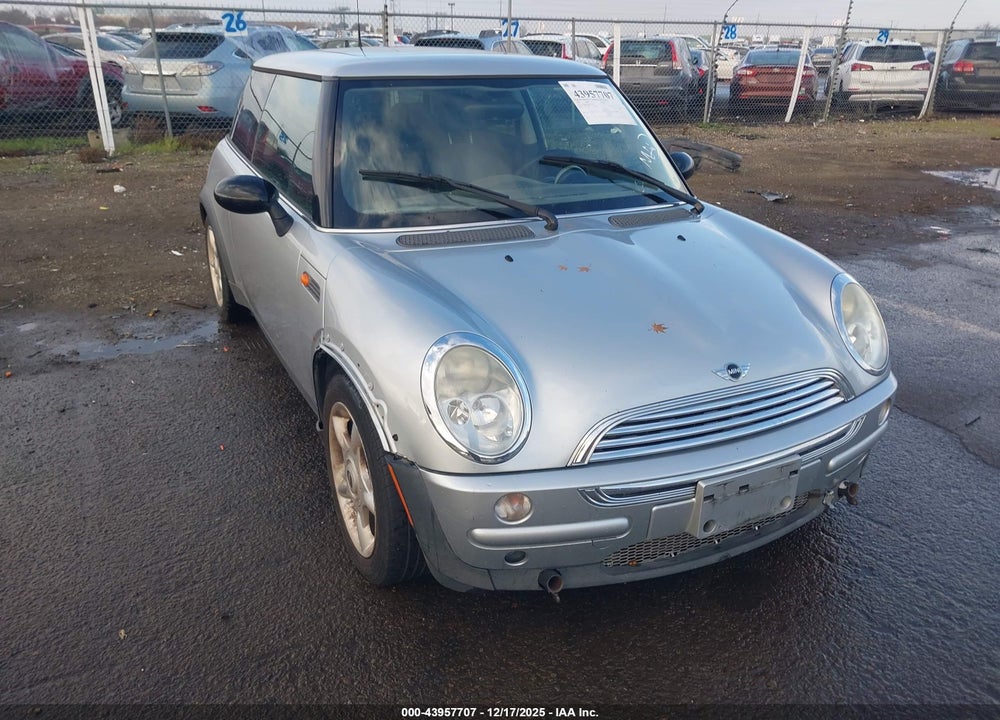 2004 MINI COOPER VIN: WMWRC33414TC49782