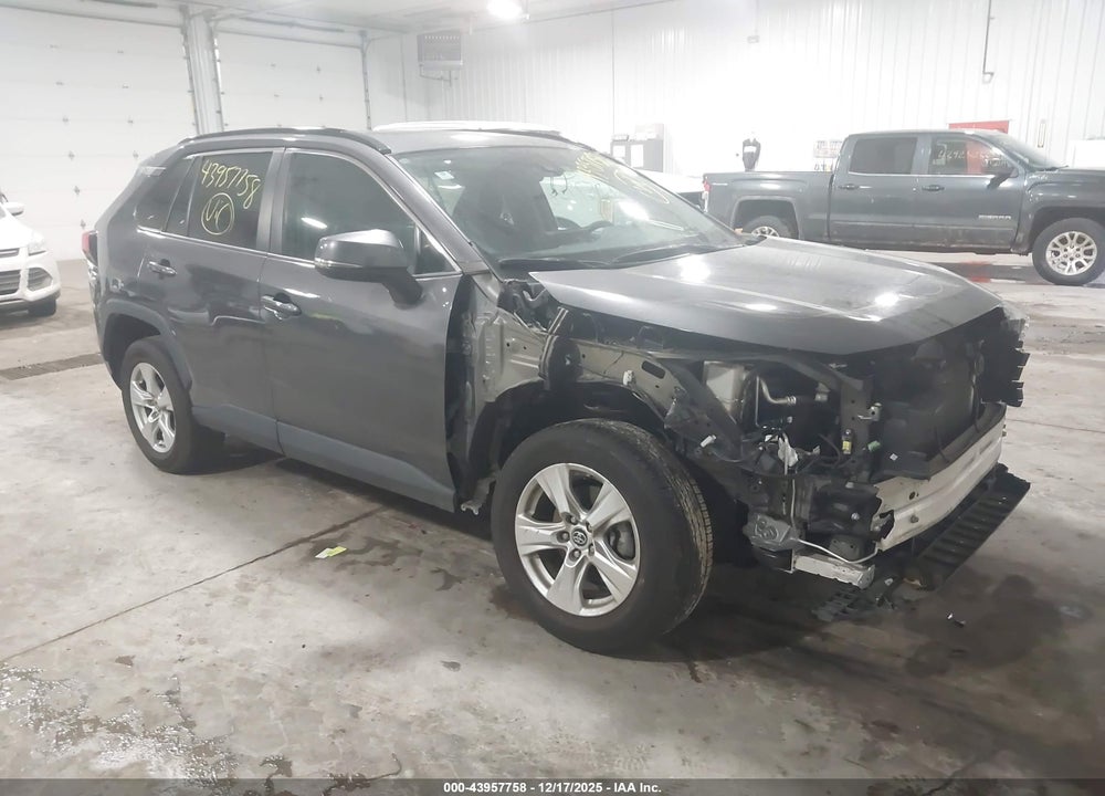 2019 TOYOTA RAV4 XLE VIN: 2T3P1RFV5KW029141