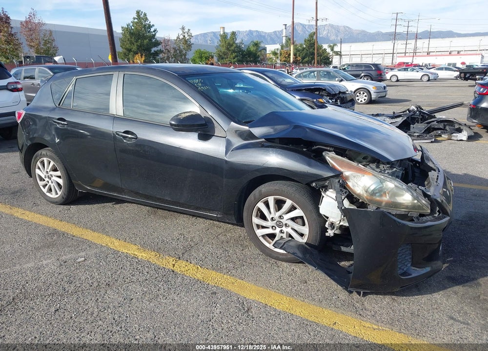 2013 MAZDA 3 I GRAND TOURING VIN: JM1BL1MP9D1721060