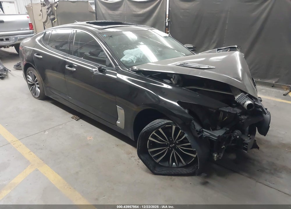 2018 KIA STINGER PREMIUM VIN: KNAE25LA0J6011125