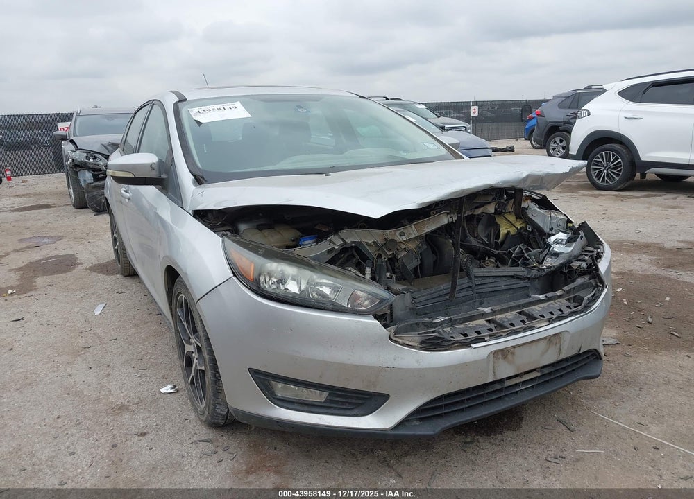 2017 FORD FOCUS SEL VIN: 1FADP3M28HL332519