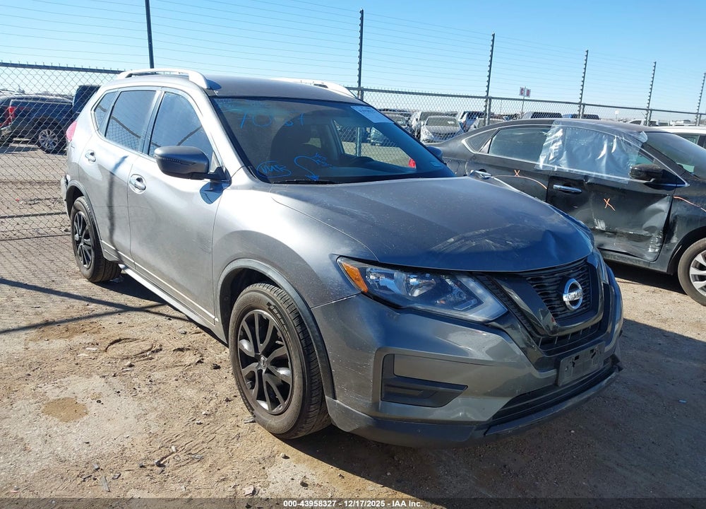 2017 NISSAN ROGUE SV VIN: KNMAT2MT5HP547067