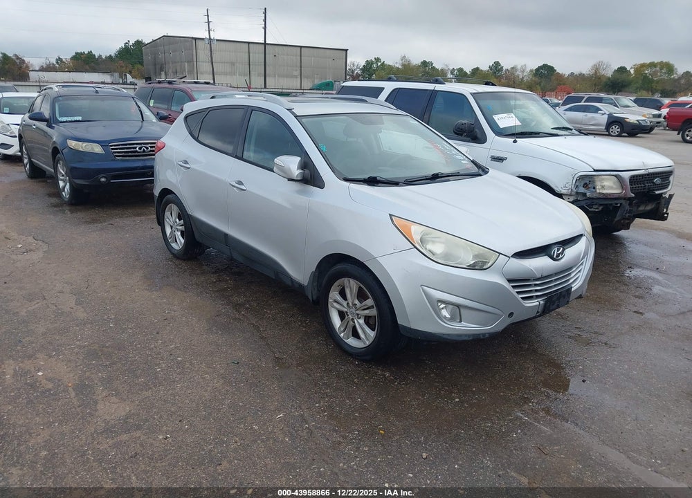 2013 HYUNDAI TUCSON GLS VIN: KM8JUCAC2DU568148