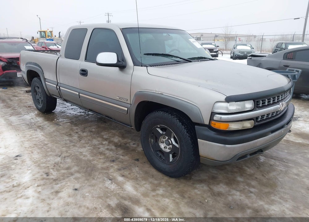2000 CHEVROLET SILVERADO 1500 LS VIN: 2GCEK19T2Y1347865