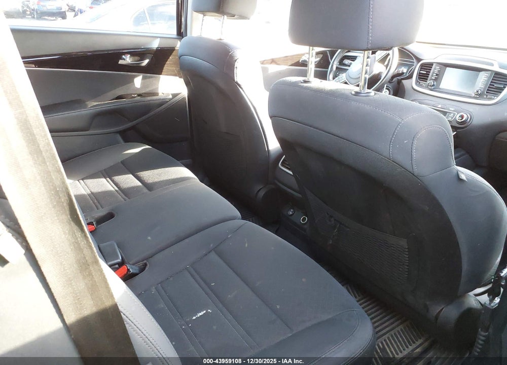 2019 KIA SORENTO 3.3L S VIN: 5XYPGDA53KG587285
