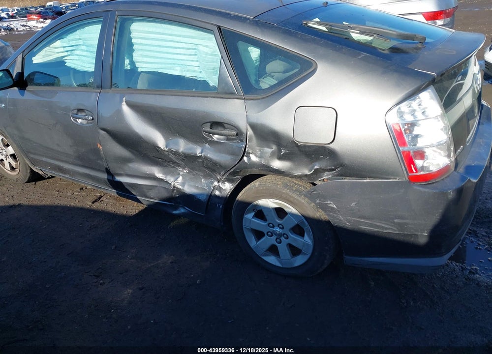 2006 TOYOTA PRIUS VIN: JTDKB20U163193266