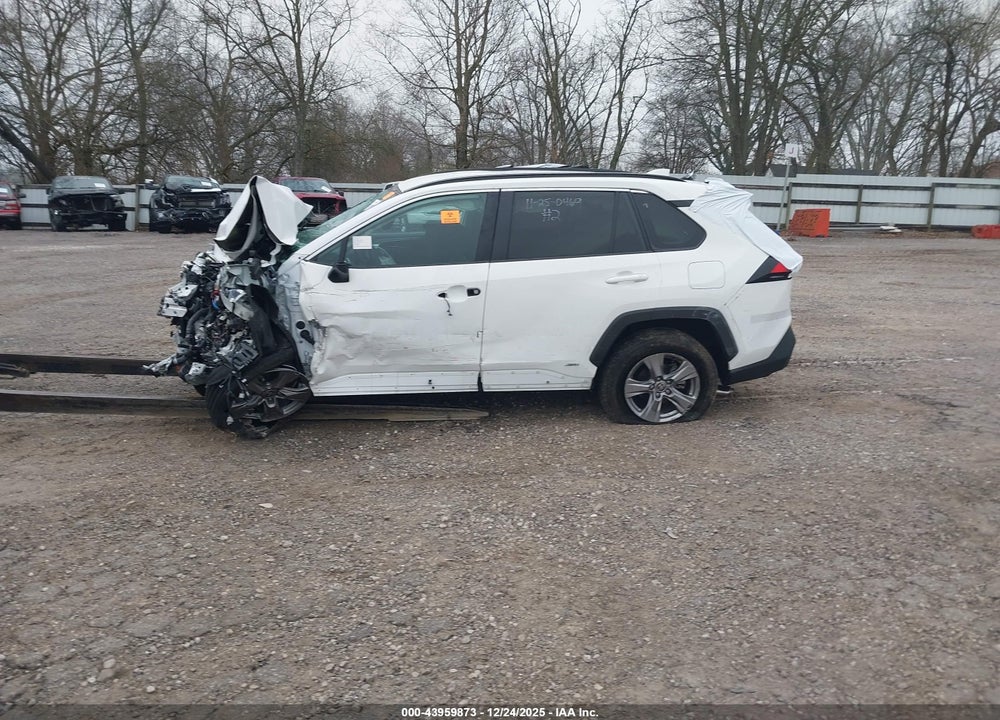 2024 TOYOTA RAV4 HYBRID XLE VIN: 4T3RWRFVXRU149778