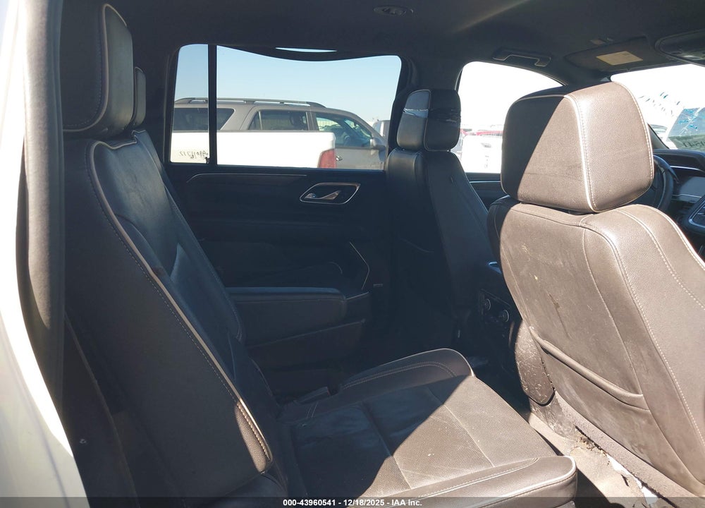 2022 CHEVROLET SUBURBAN 4WD PREMIER VIN: 1GNSKFKD3NR139152