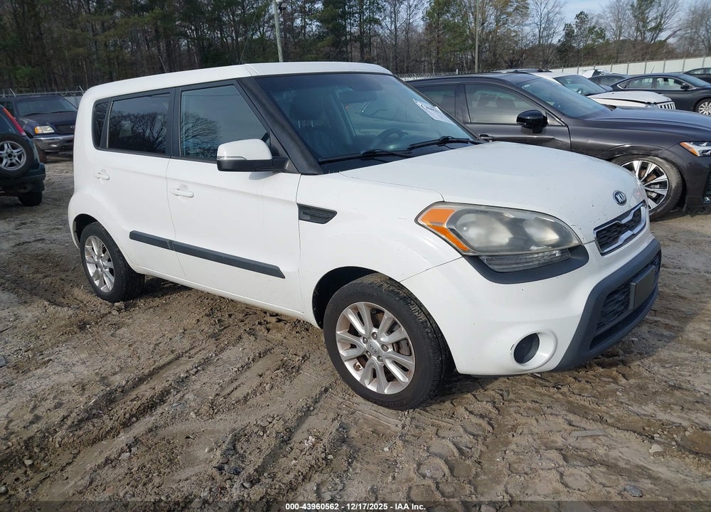 2013 KIA SOUL + VIN: KNDJT2A68D7482370