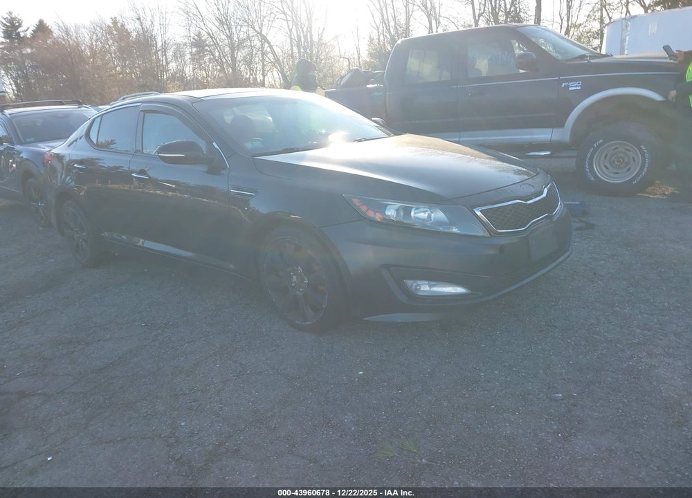 2013 KIA OPTIMA SX VIN: 5XXGR4A65DG209642