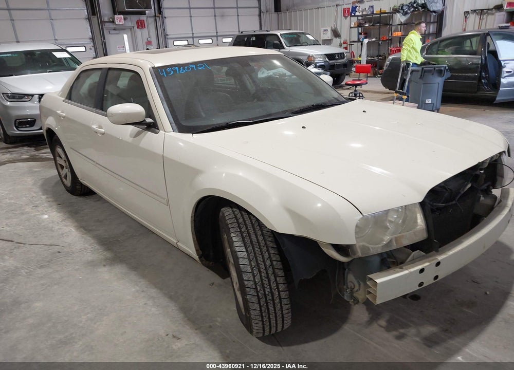 2007 CHRYSLER 300 TOURING VIN: 2C3KA53G57H792362