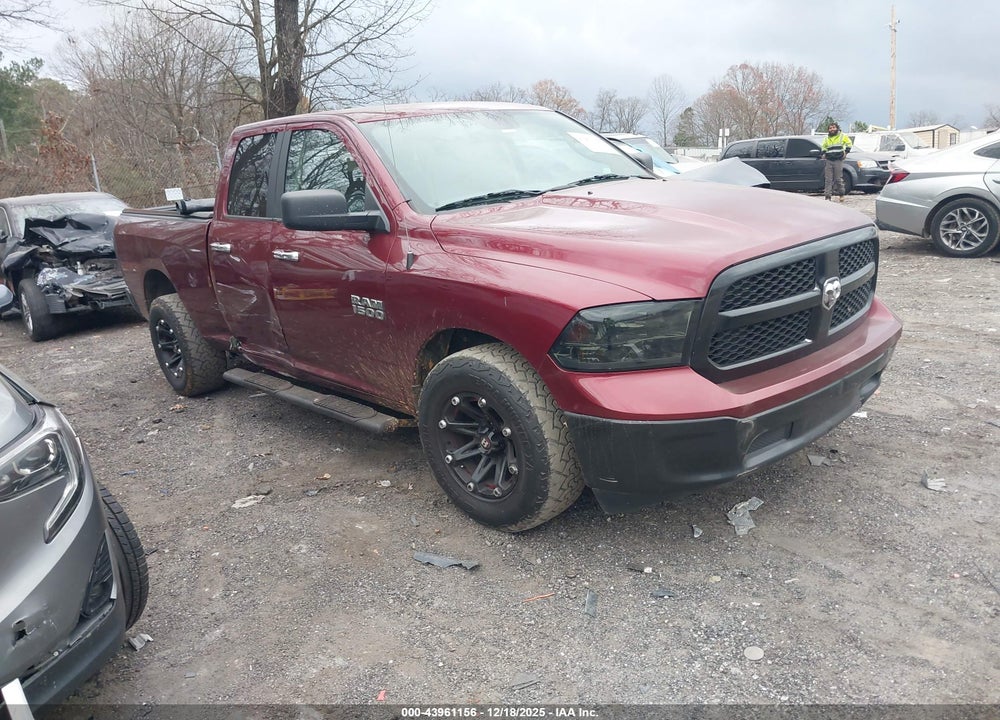 2018 RAM 1500 SLT  4X2 6'4 BOX VIN: 1C6RR6GG4JS123400