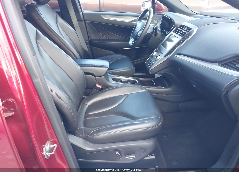 2019 LINCOLN MKC STANDARD VIN: 5LMCJ1C92KUL26915