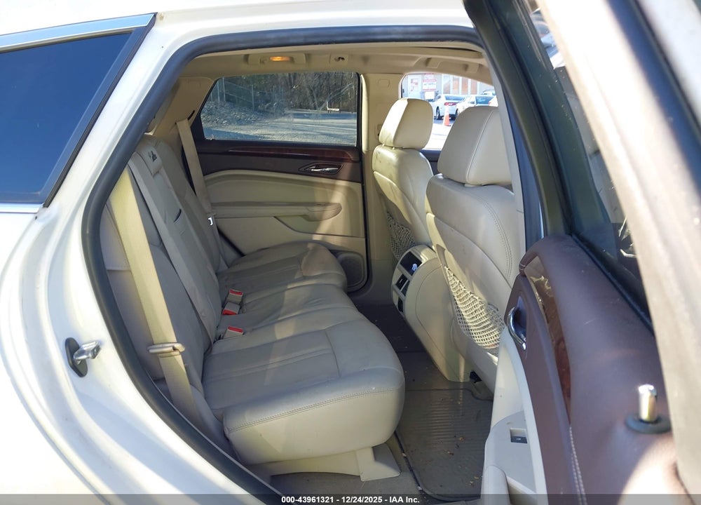 2011 CADILLAC SRX LUXURY COLLECTION VIN: 3GYFNDEY8BS538873