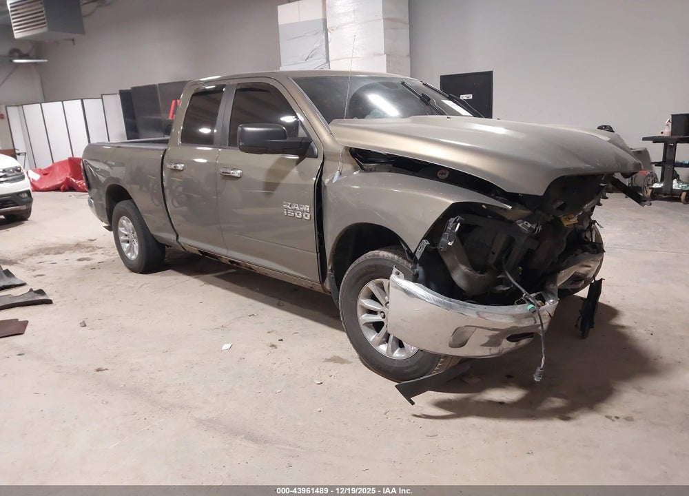 2013 RAM 1500 SLT VIN: 1C6RR6GG3DS704584