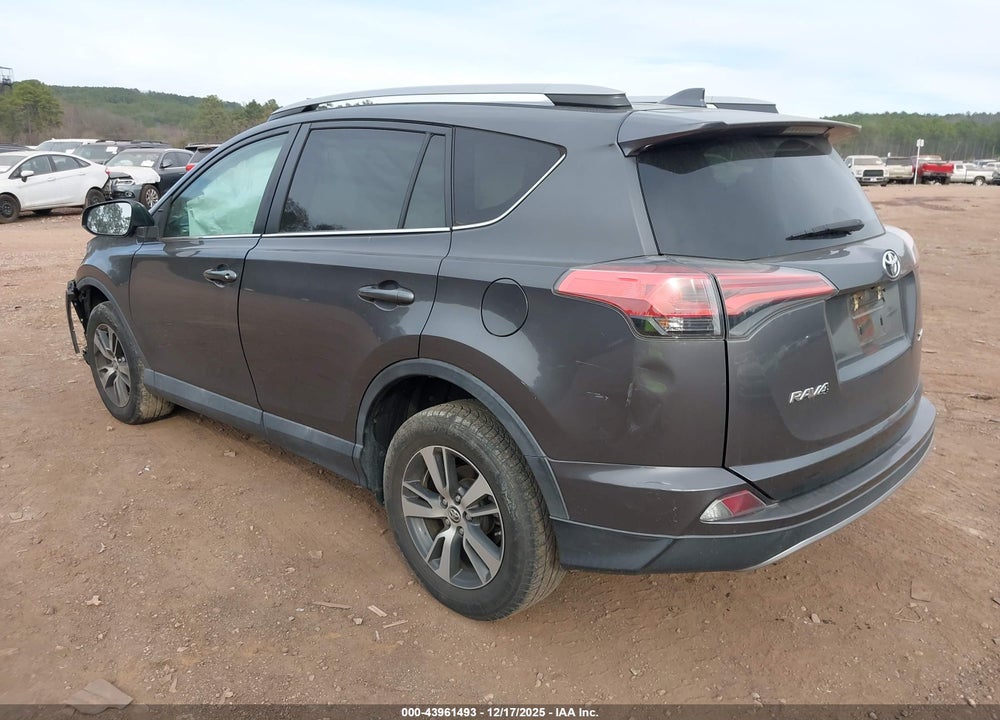 2018 TOYOTA RAV4 ADVENTURE/XLE VIN: 2T3WFREV4JW419032