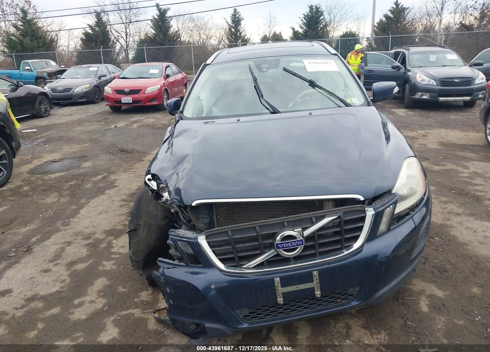 2013 VOLVO XC60 3.2 PREMIER VIN: YV4940DZ4D2367933