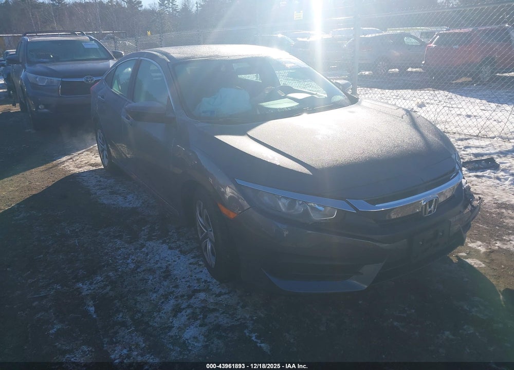 2018 HONDA CIVIC LX VIN: 2HGFC2F52JH609475