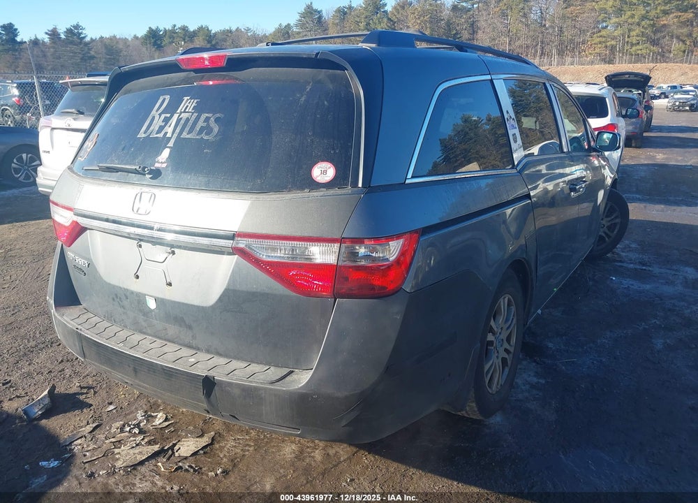 2011 HONDA ODYSSEY EX-L VIN: 5FNRL5H69BB065972