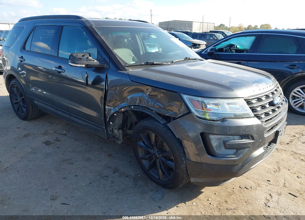 2017 FORD EXPLORER XLT VIN: 1FM5K7D81HGA86653