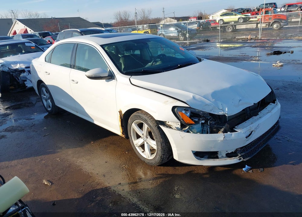 2012 VOLKSWAGEN PASSAT 2.5L SE VIN: 1VWBP7A30CC082592