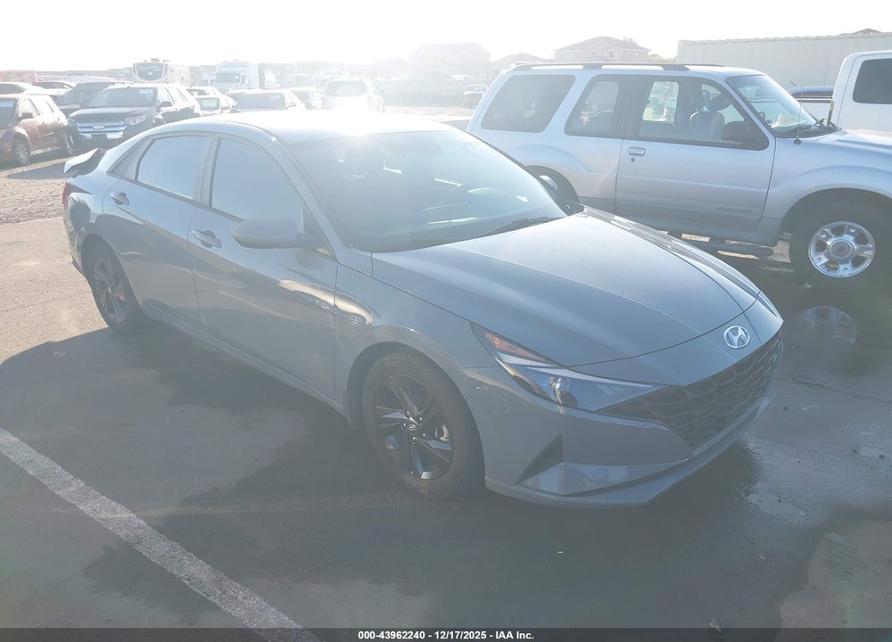 2022 HYUNDAI ELANTRA SEL VIN: KMHLS4AG1NU323219