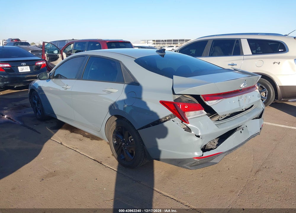 2022 HYUNDAI ELANTRA SEL VIN: KMHLS4AG1NU323219