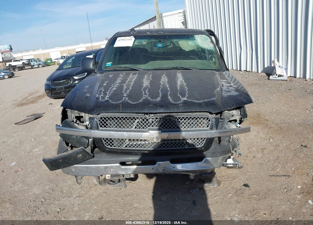 2005 CHEVROLET SILVERADO 1500 LS VIN: 2GCEC19V651371841
