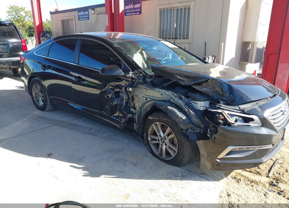 2015 HYUNDAI SONATA SE VIN: 5NPE24AF6FH123503