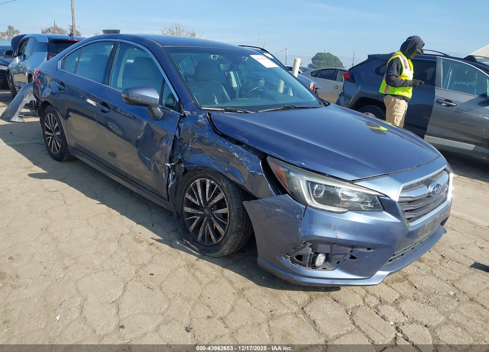 2018 SUBARU LEGACY 2.5I PREMIUM VIN: 4S3BNAF61J3041734