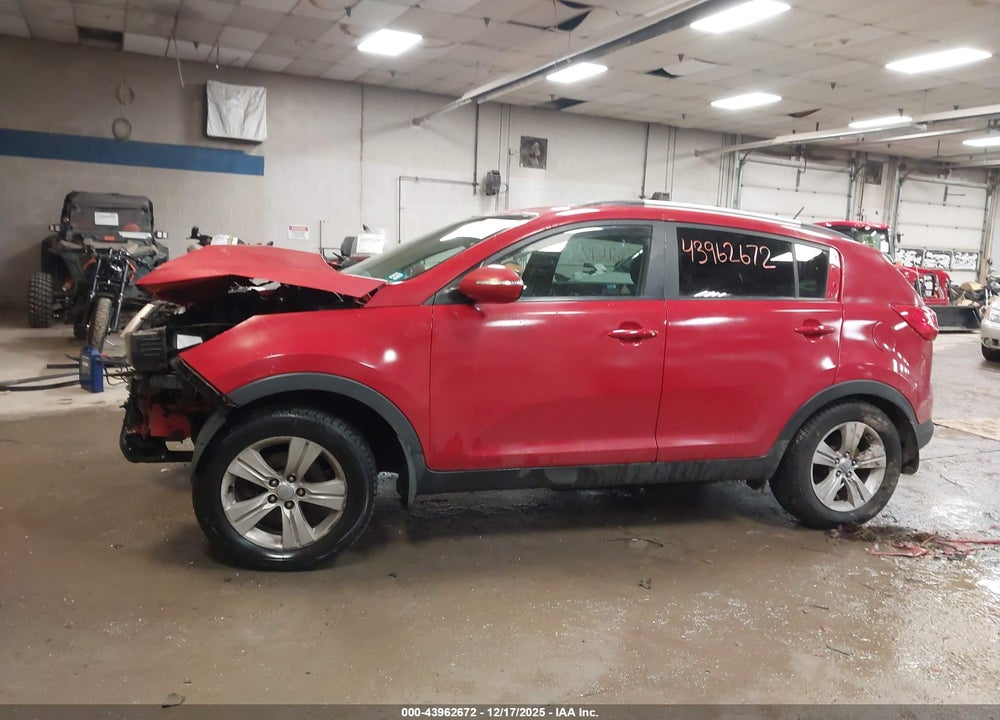 2011 KIA SPORTAGE LX VIN: KNDPBCA27B7027071
