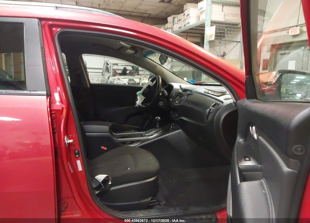 2011 KIA SPORTAGE LX VIN: KNDPBCA27B7027071